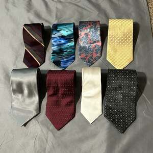 Lot of 8 Assorted Silk Mens Neckties
